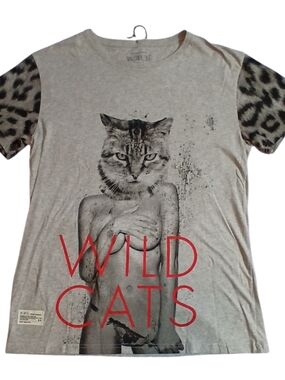 WILD CATS Graphic Tee - Gray with Leopard Sleeve Detail